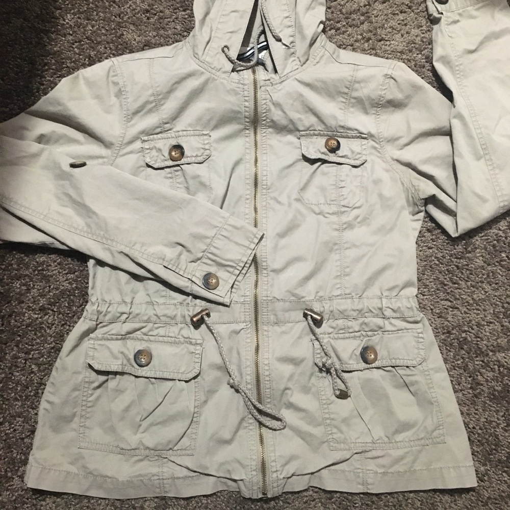Beautiful beige coat.